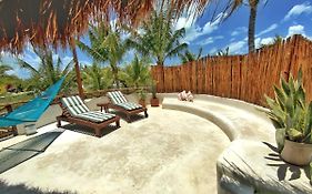 Casa Cacahuate Holbox-Casa Entera Con Jardin-Whole House With Garden